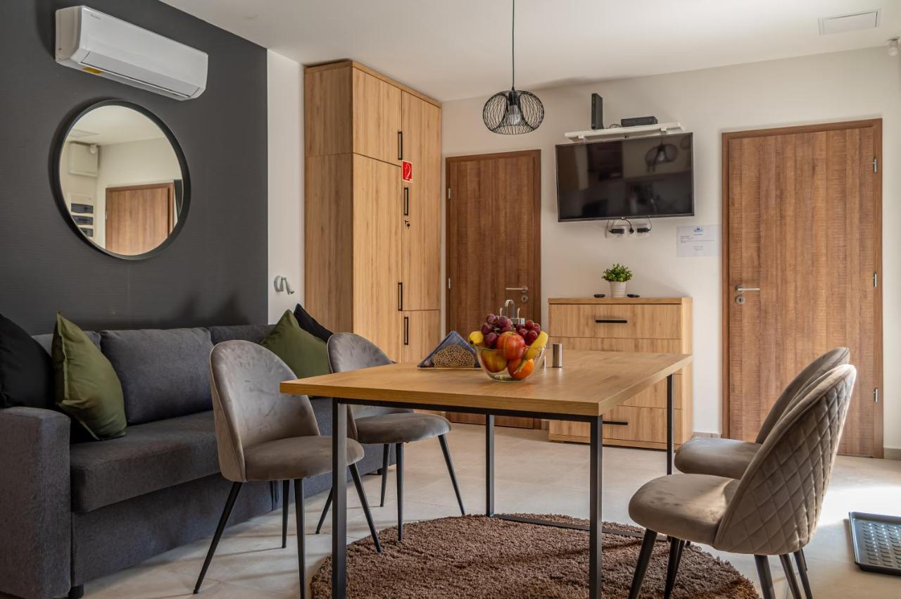H&H Apartments Poroszló Exteriér fotografie